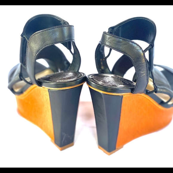Vince Camuto Sandals. New with box. Size4.5 - Picture 7 of 10